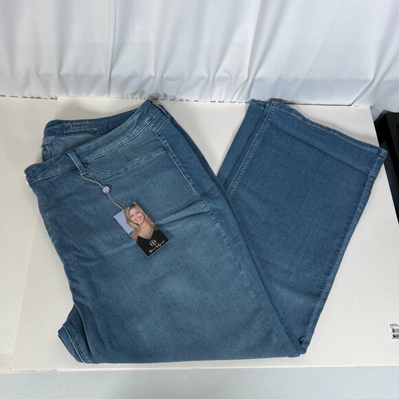 Hot In Hollywood Women's Size 3XP Blue Silky Pull On Bootcut Stretch Denim Jeans - Picture 1 of 13